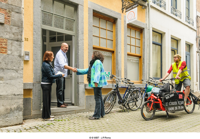 342459_Namur-GitesCitadins-leCoursierMosan-LivraisonaVelo_(c)©WBT-J.P.Remy-resize700x488.j...